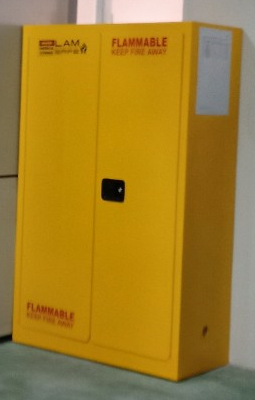 Tủ chứa hoá chất  chống cháy đựng hóa chất (H1720xW1090xD460 mm) - tu chua hoa chat  chong chay dung hoa chat (h1720xw1090xd460 mm)